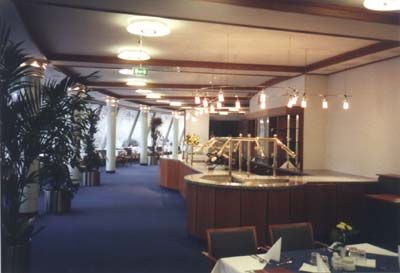 Referenzen EMB Endzustand Theke - 02.JPG (21463 Byte)